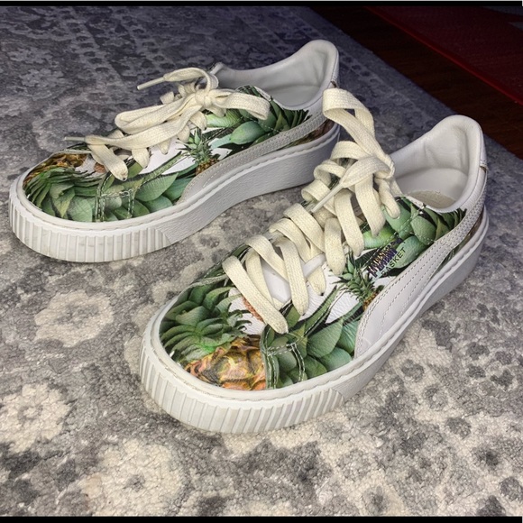 Tropical leaf print Puma shoe - Picture 2 of 4
